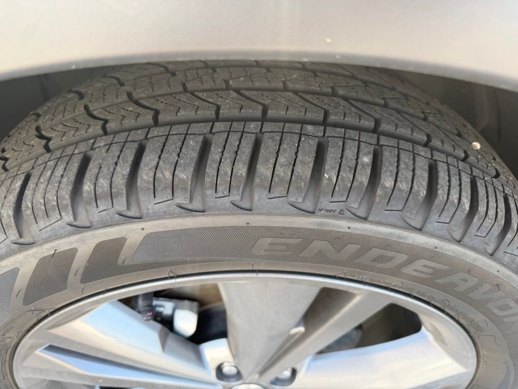 Used 2020 Gray Nissan Platinum image 7