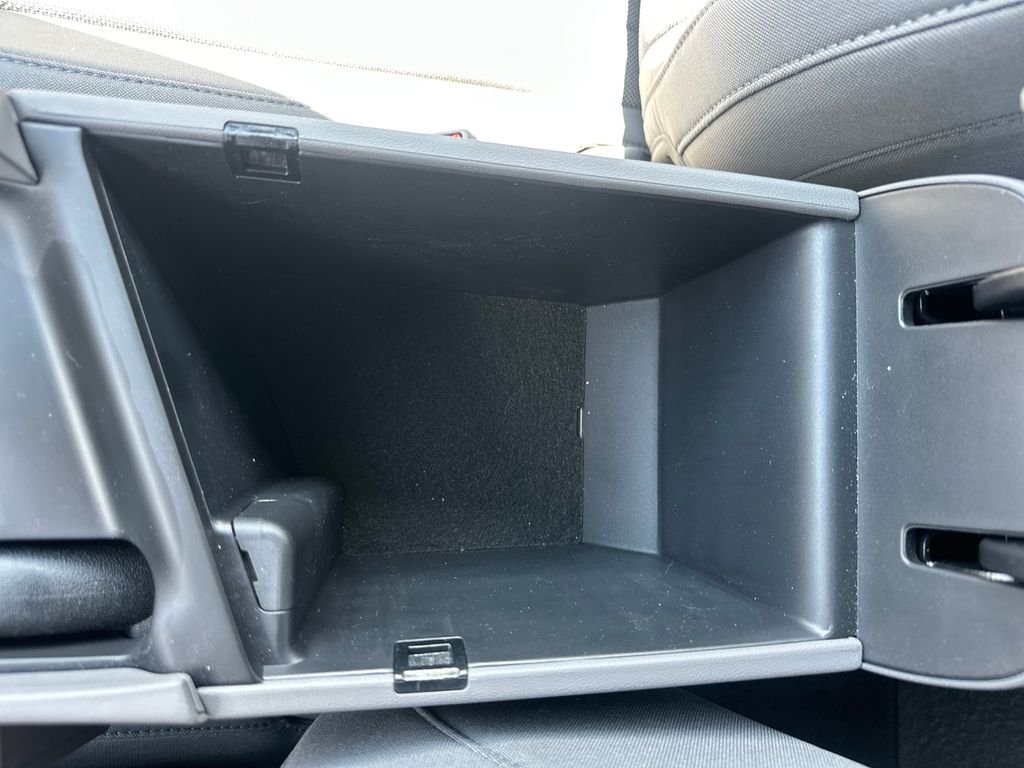 Used 2026 Amazon Gray Hyundai SE image 19