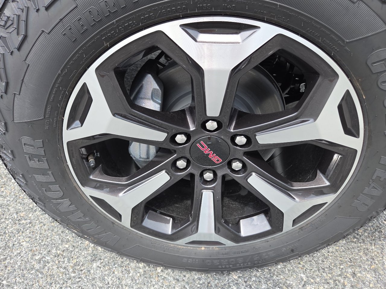 2026 GMC Yukon XL AT4 Ultimate - Photo 17