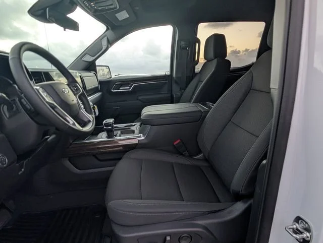 2026 Chevrolet Silverado 1500 RST - Photo 7
