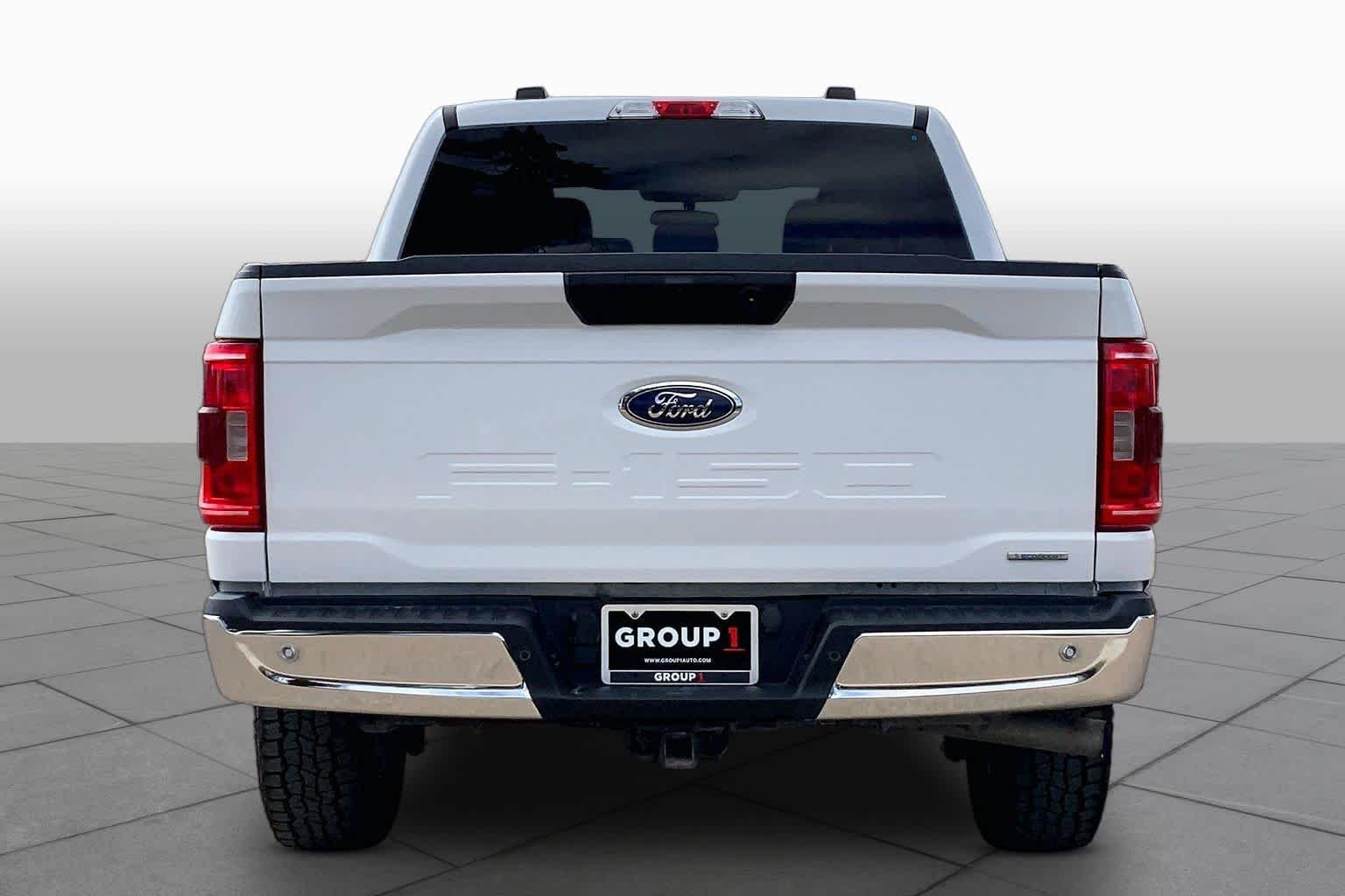 Used 2022 Oxford White Ford XLT image 5