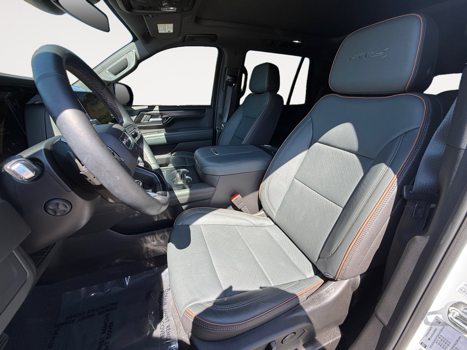 Used 2025 Summit White GMC AT4 image 10