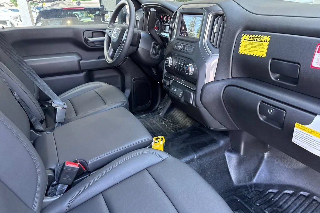 2026 GMC Sierra 3500 Chassis Cab Pro - Photo 11