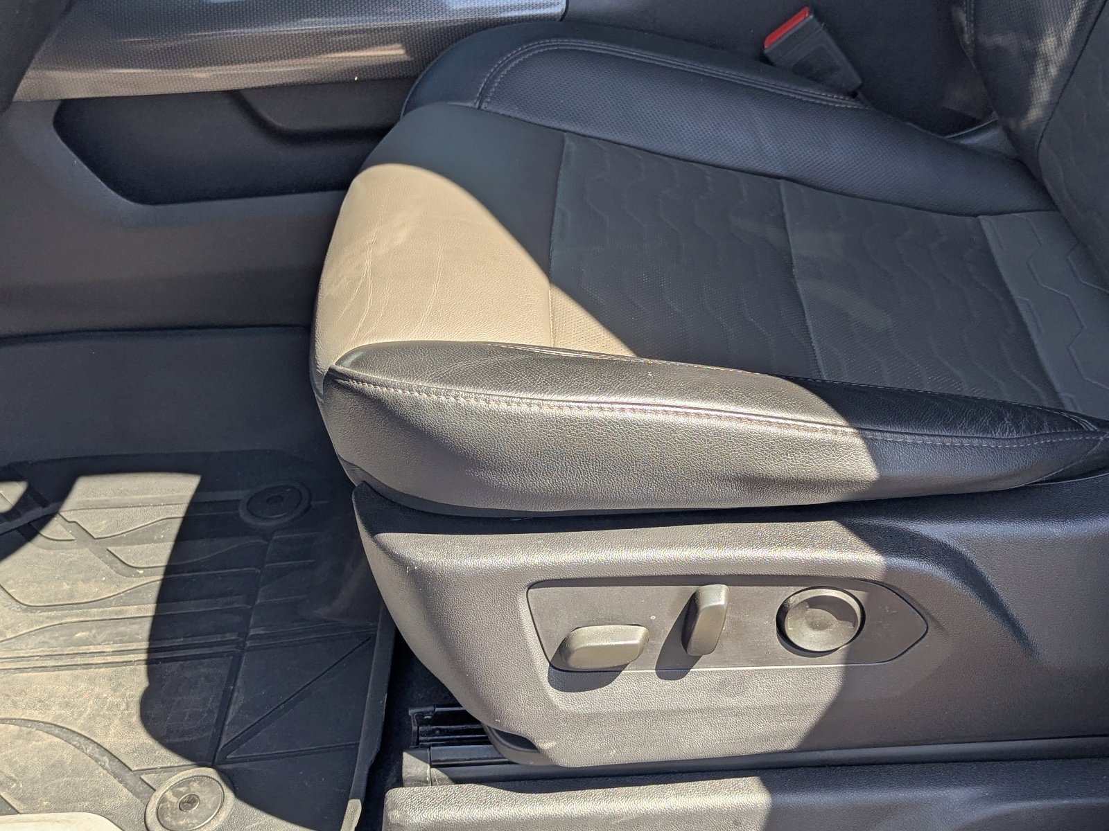 Used 2023 Glacier Blue Metallic Chevrolet ZR2 image 18