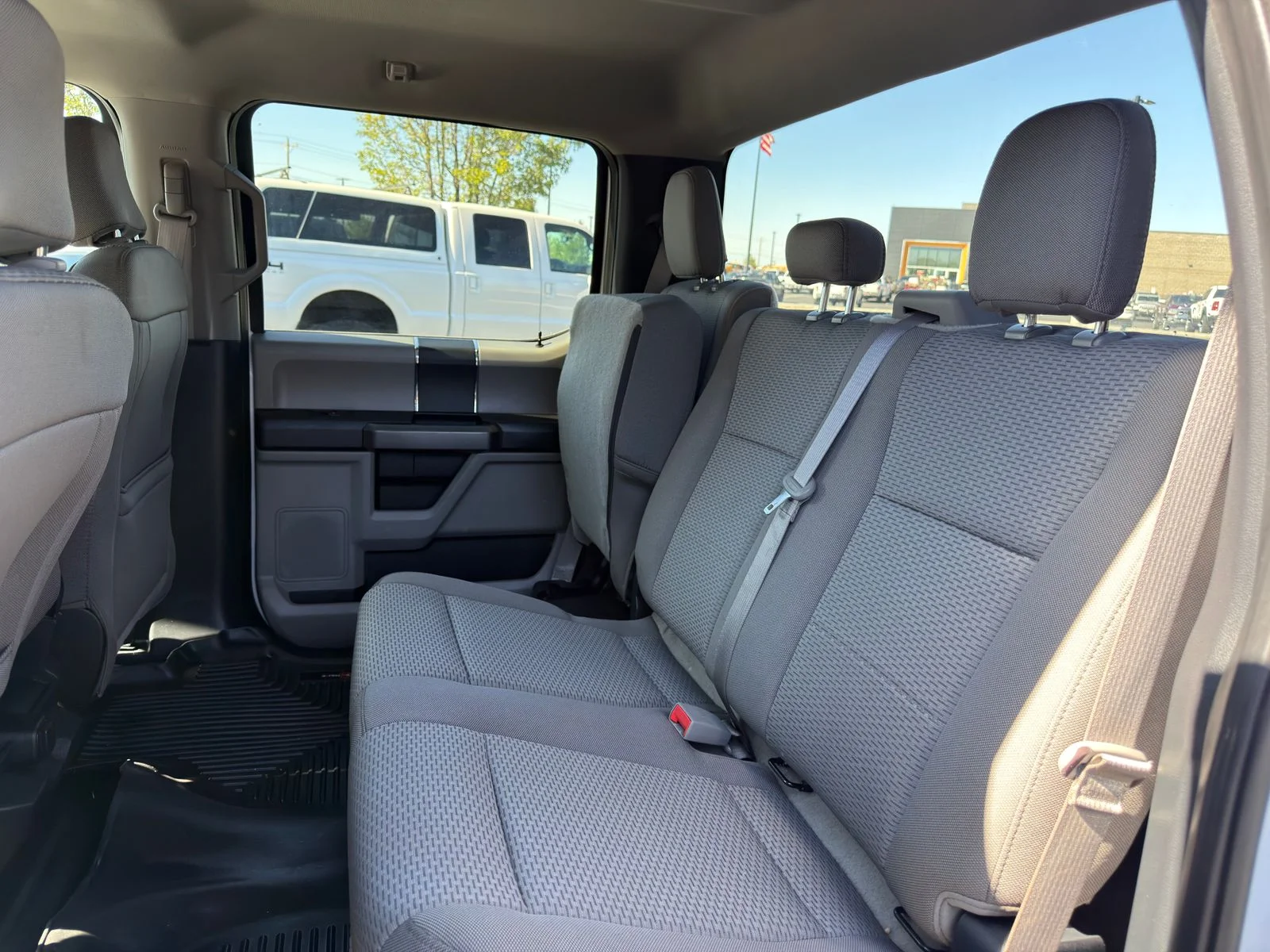 Used 2020 White Ford XLT image 9