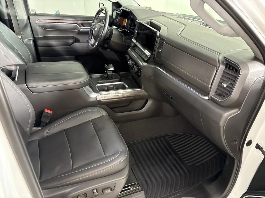 Used 2023 White Chevrolet LTZ image 25
