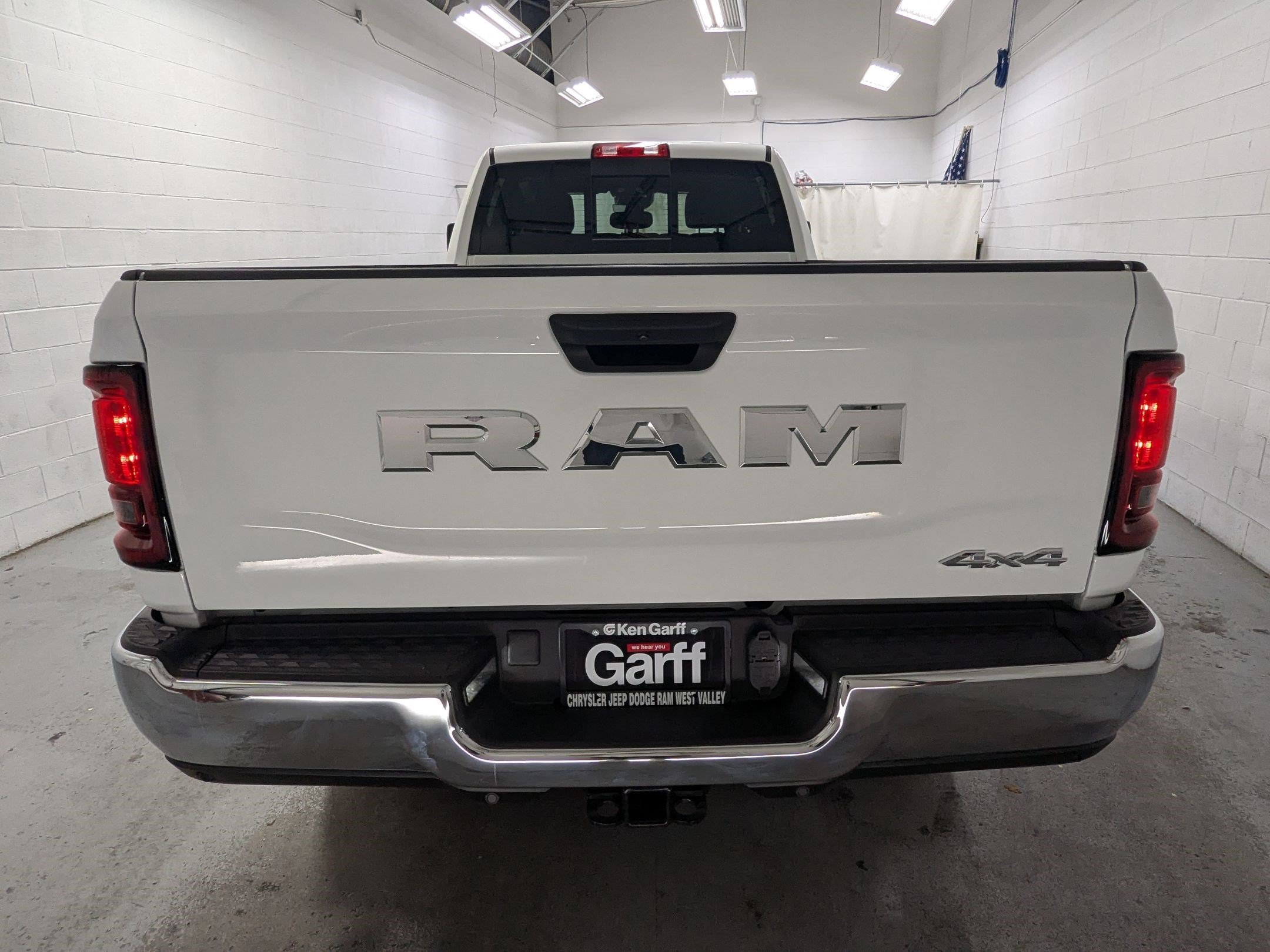 New 2026 Bright White Clear-Coat Exterior Paint RAM Tradesman image 5