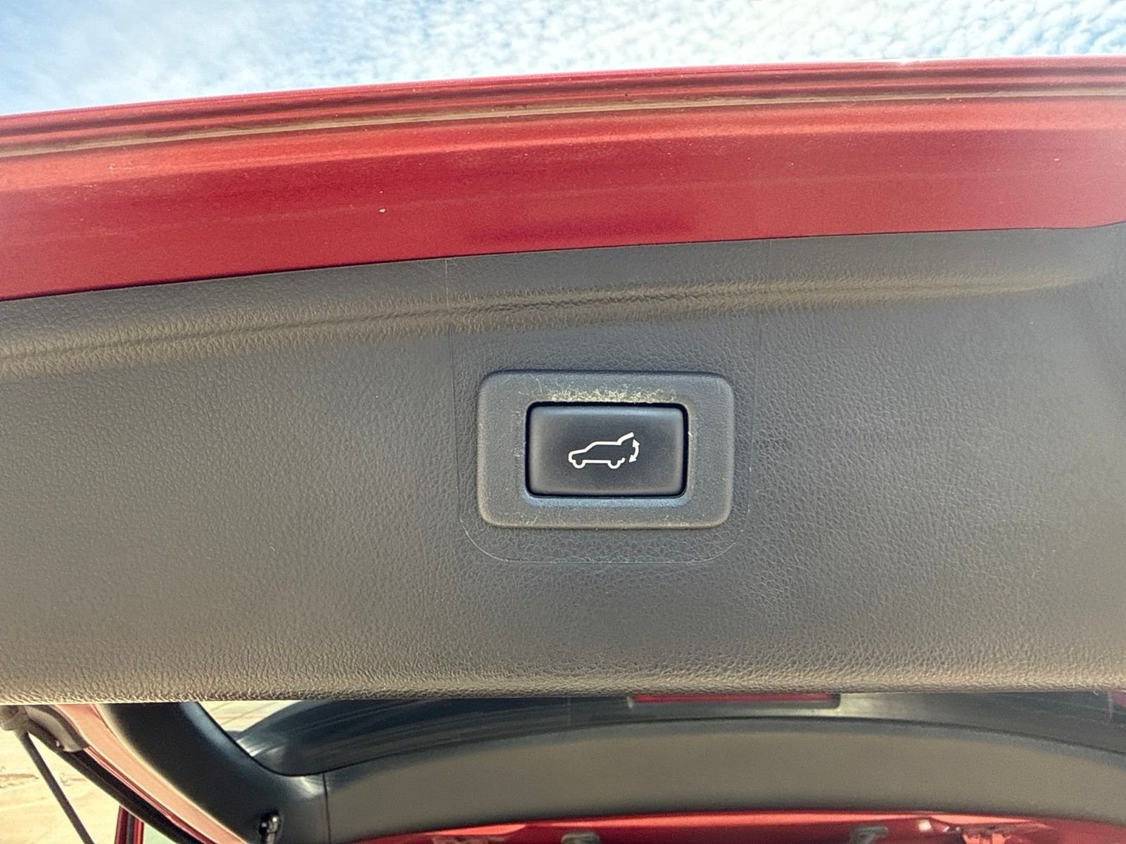 Used 2018 Crimson Red Pearl Subaru 2.5i image 13