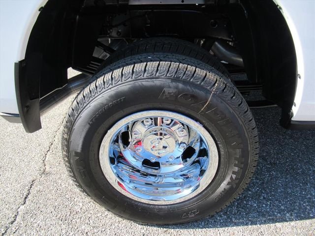 New 2026 Bright White Clear-Coat Exterior Paint RAM Tradesman image 8