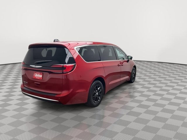 2025 Chrysler Pacifica Select - Photo 37