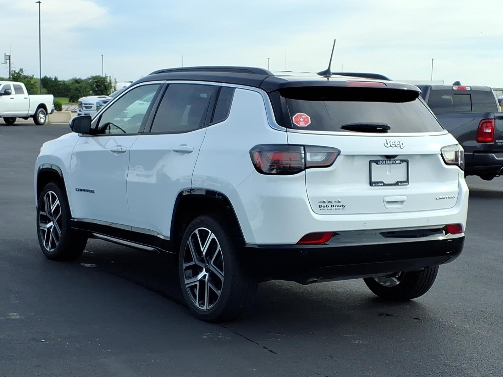 2025 Jeep Compass Limited - Photo 14