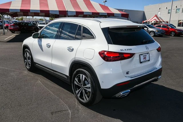 Used 2025 White Mercedes-Benz GLA 250 image 3