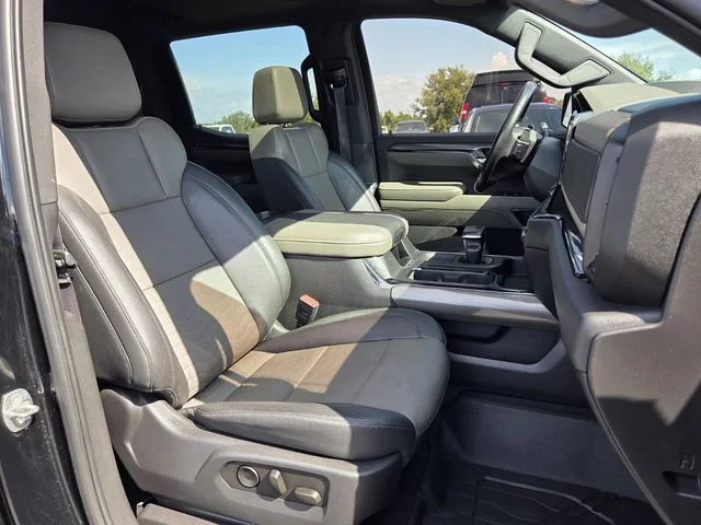 Used 2023 Black Chevrolet ZR2 image 17