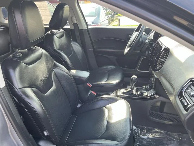 Used 2019 Silver Jeep Limited image 26
