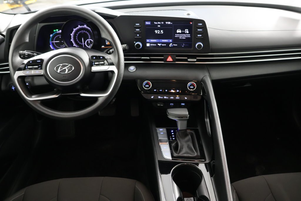 Used 2023 White Hyundai Blue image 2