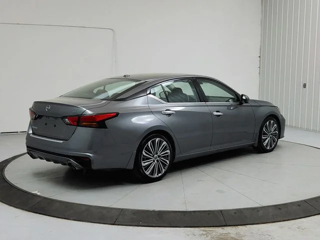 Used 2023 Gray Nissan 2.5 SL image 7