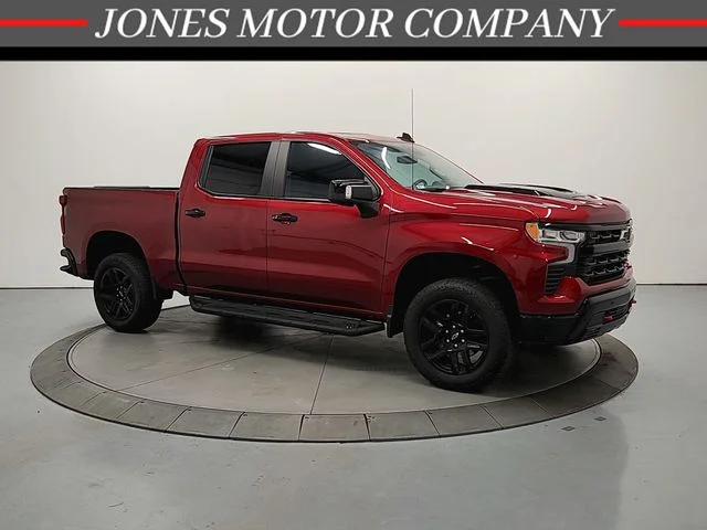 Used 2025 Red Chevrolet LT Trail Boss image 1
