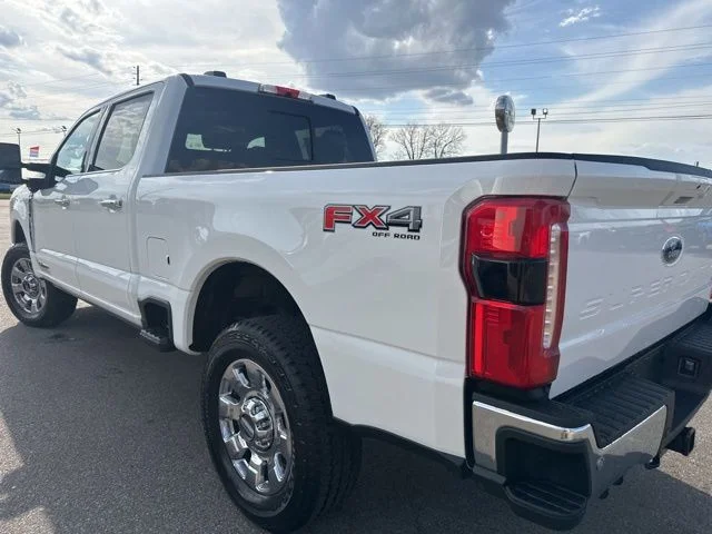 New 2026 Star White Metallic Tri-Coat Ford F-250® Lariat® image 23