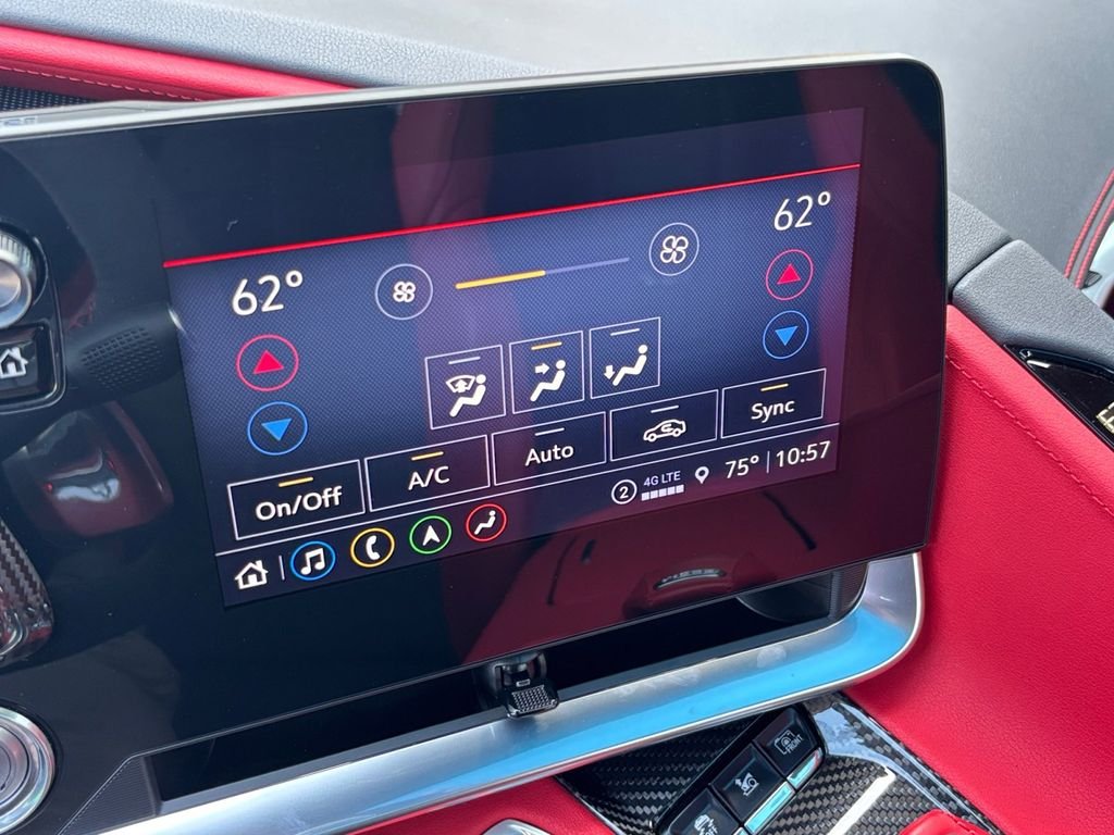 Used 2023 White Chevrolet Stingray image 22