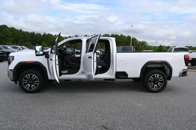 Used 2024 Summit White GMC Pro image 18