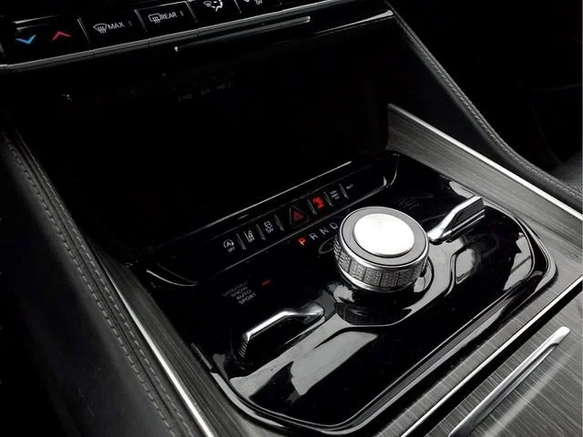 Used 2024  Jeep Series III image 5