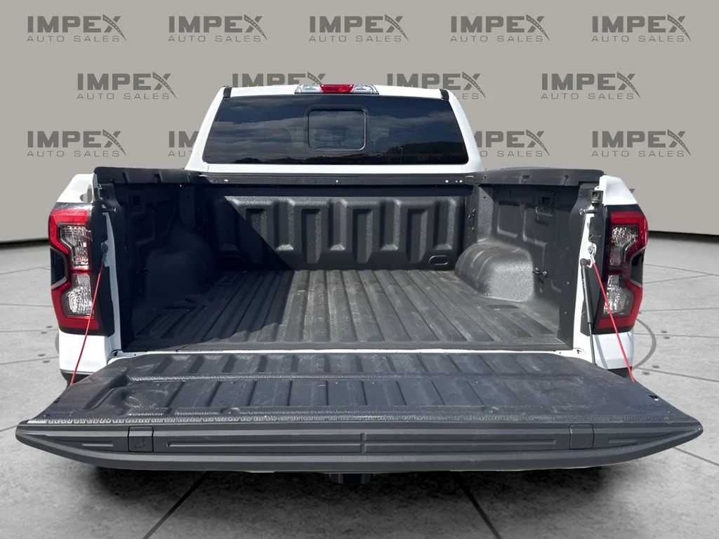 Used 2024 White Ford XLT image 27