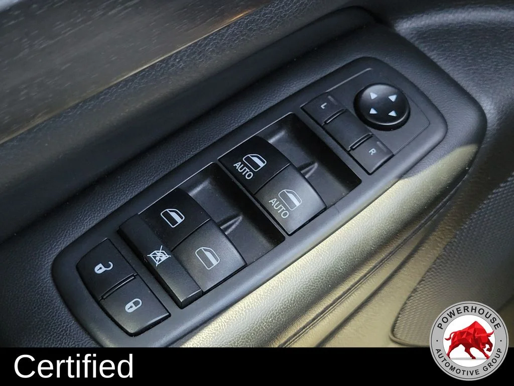 Used 2018 Gray Jeep Laredo E image 26