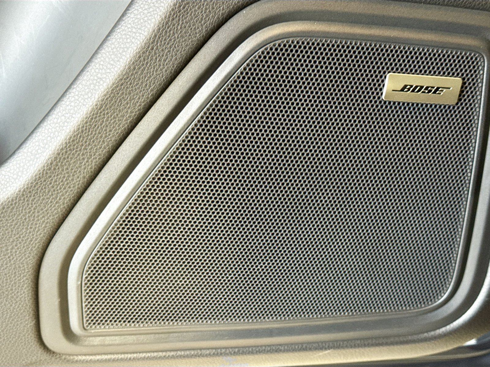 Used 2026 Volcano Grey Metallic Porsche  image 12