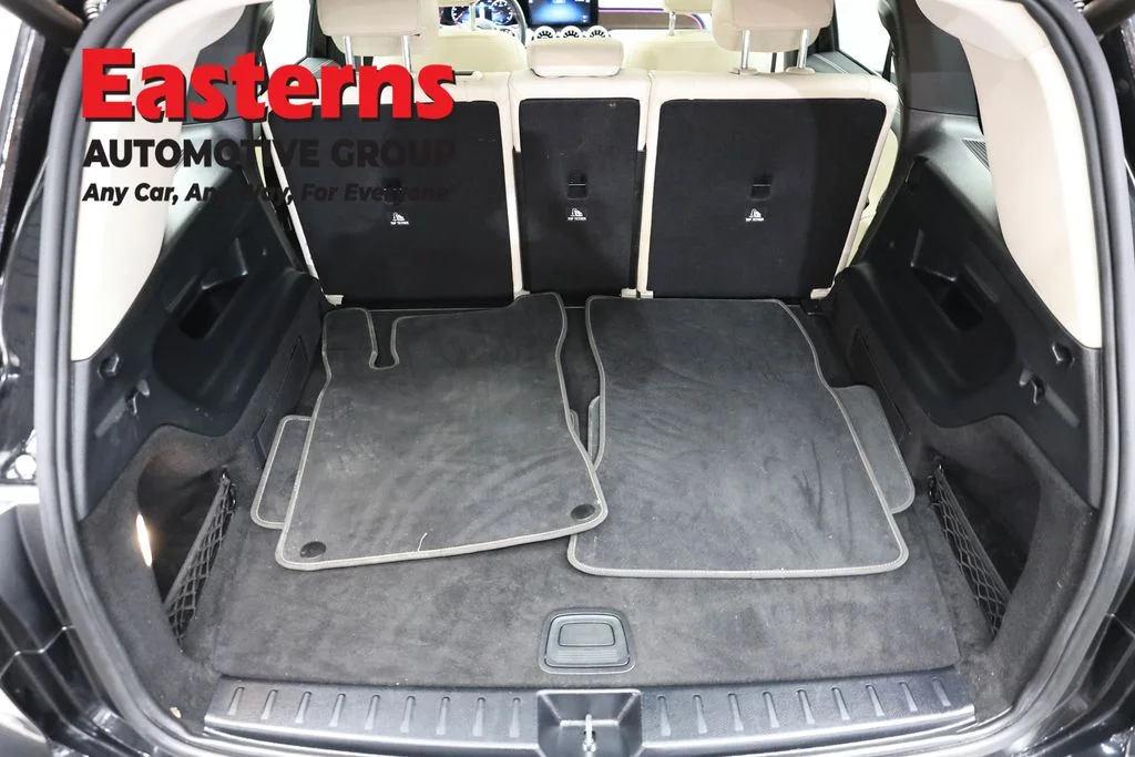 Used 2022 Black Mercedes-Benz GLB 250 image 8