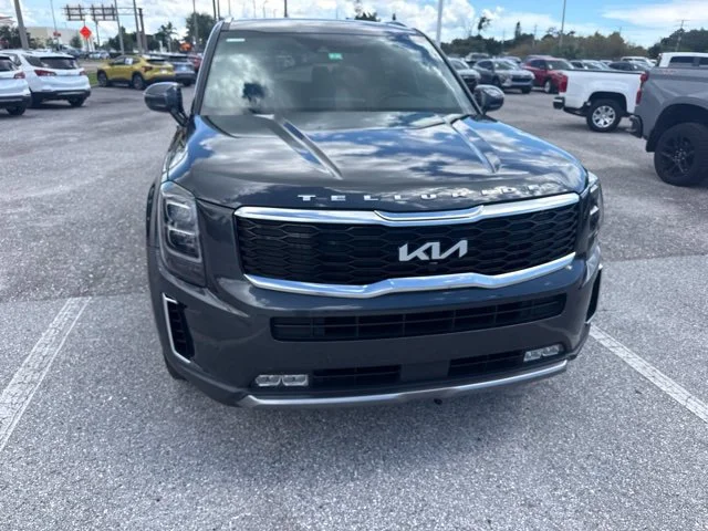 Used 2022 Gray Kia SX image 3