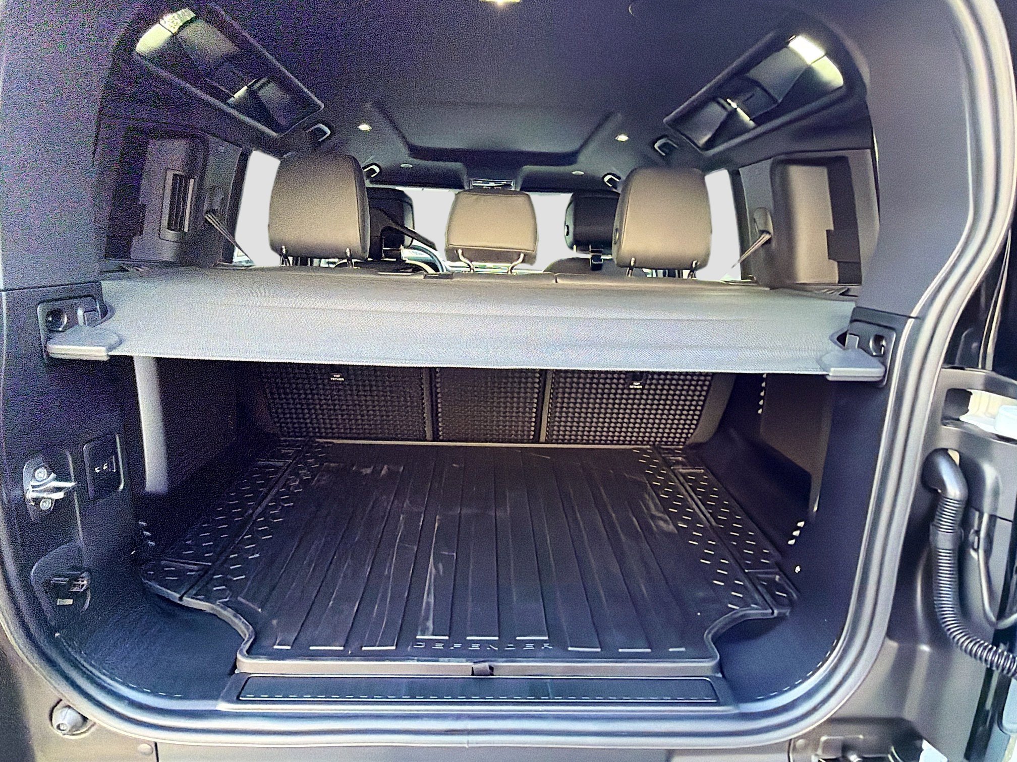 New 2026 Fuji White Land Rover X-Dynamic SE image 12