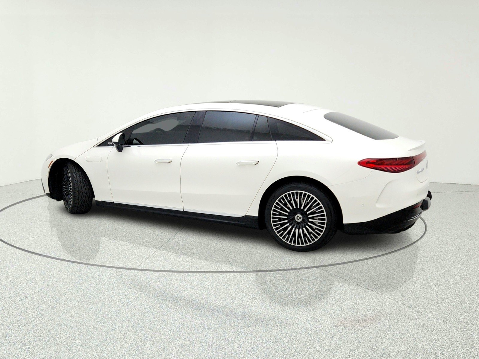 Certified Used 2023 MANUFAKTUR Diamond White Mercedes-Benz EQS 450+ image 13