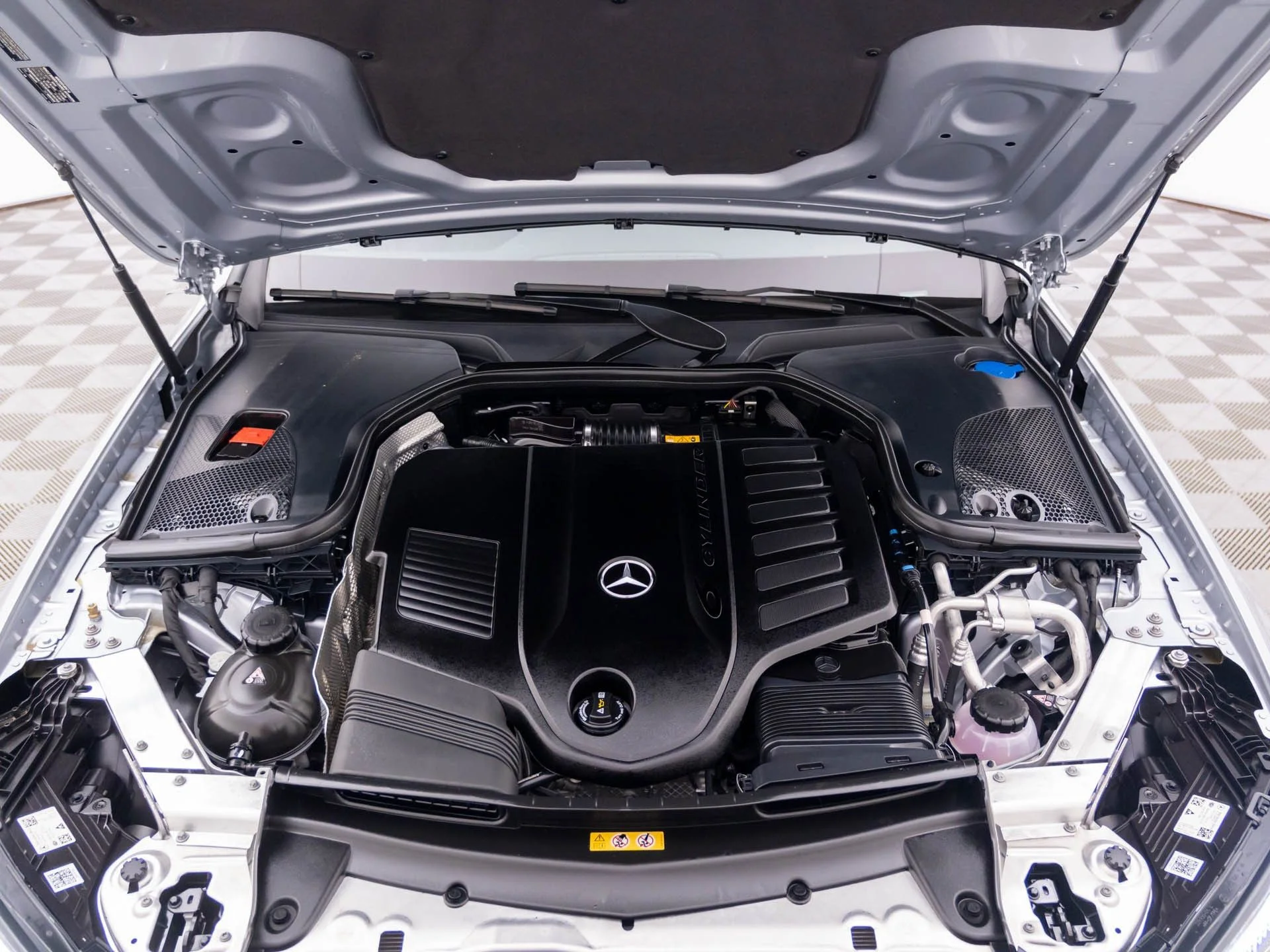 Used 2023 Silver Mercedes-Benz E 450 image 34