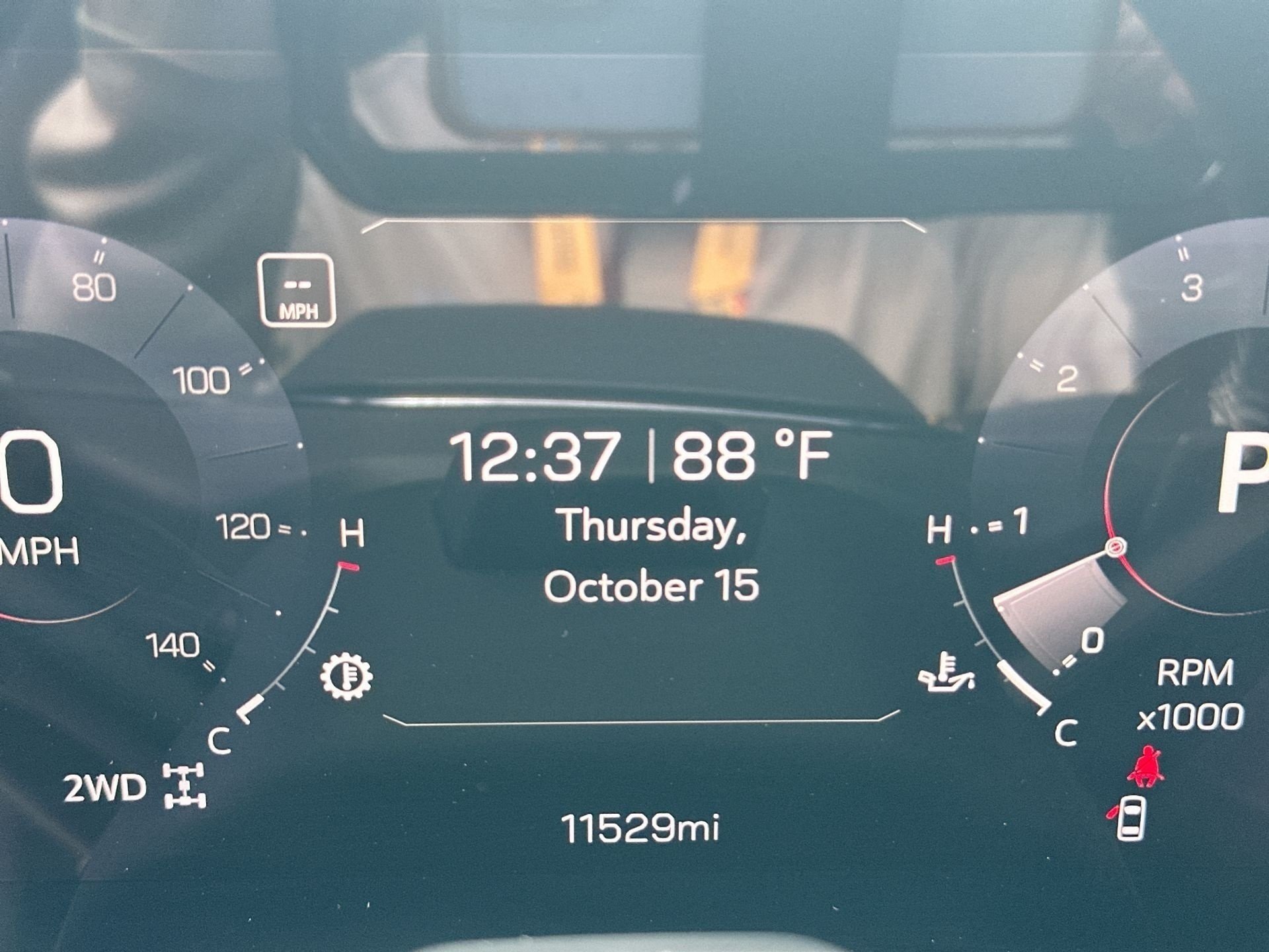 2025 GMC Yukon Denali Ultimate - Photo 12