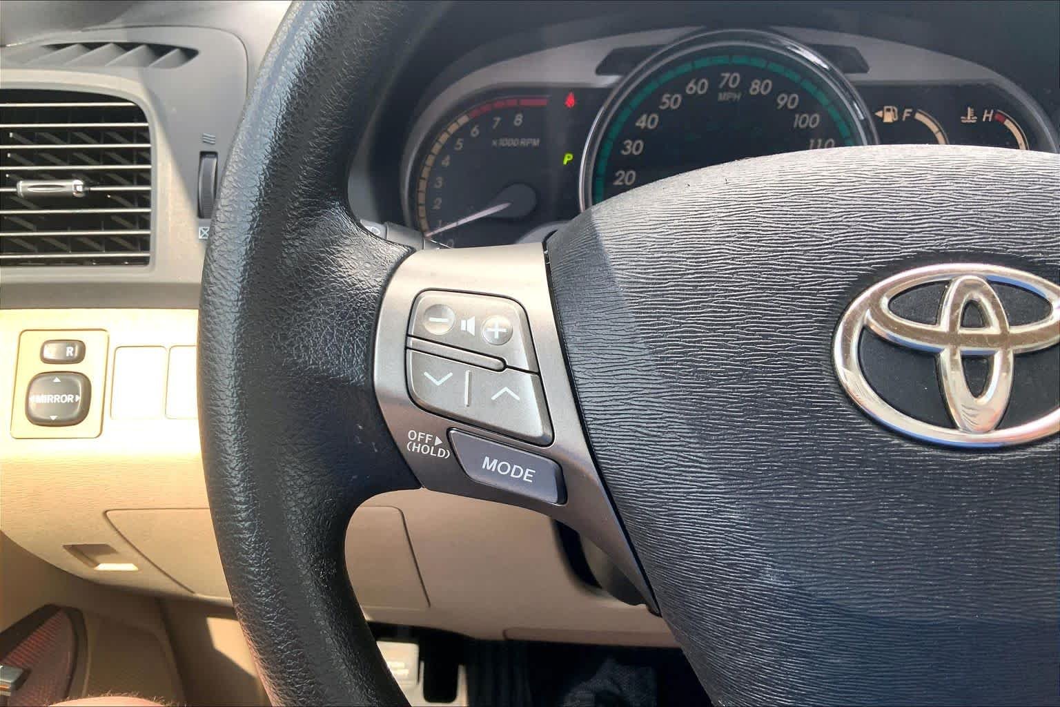 Used 2009 Tropical Sea Metallic Toyota  image 22