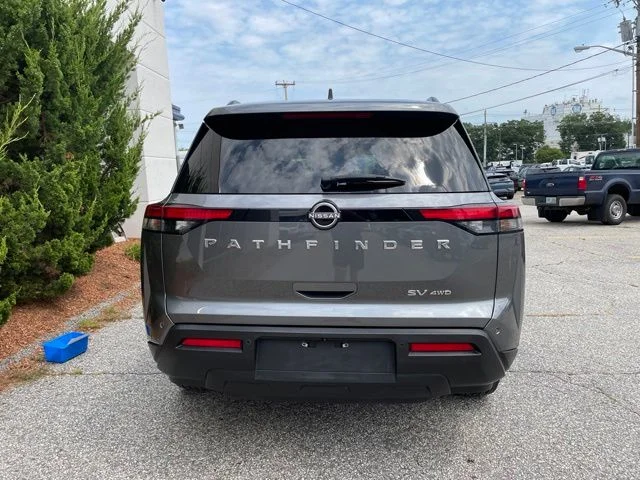 Used 2023 Gray Nissan SV image 7