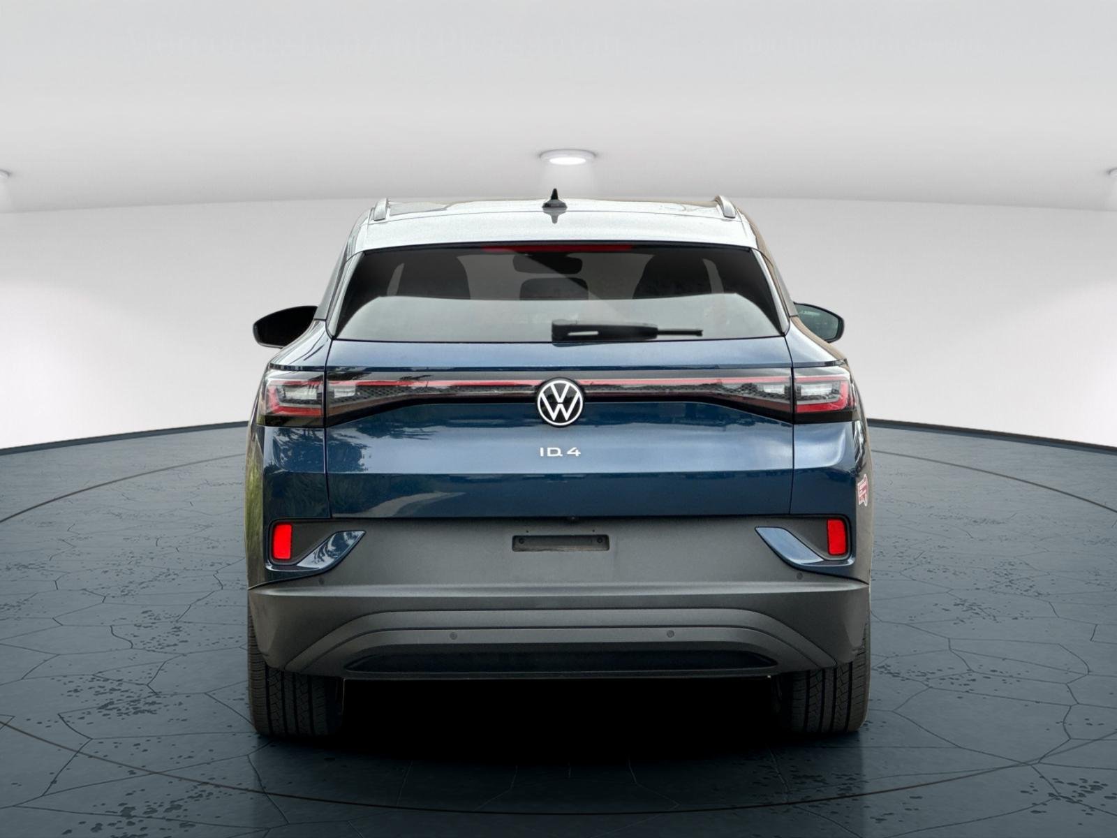 Used 2023 Blue Metallic Volkswagen Pro 4D Sport Utility image 5
