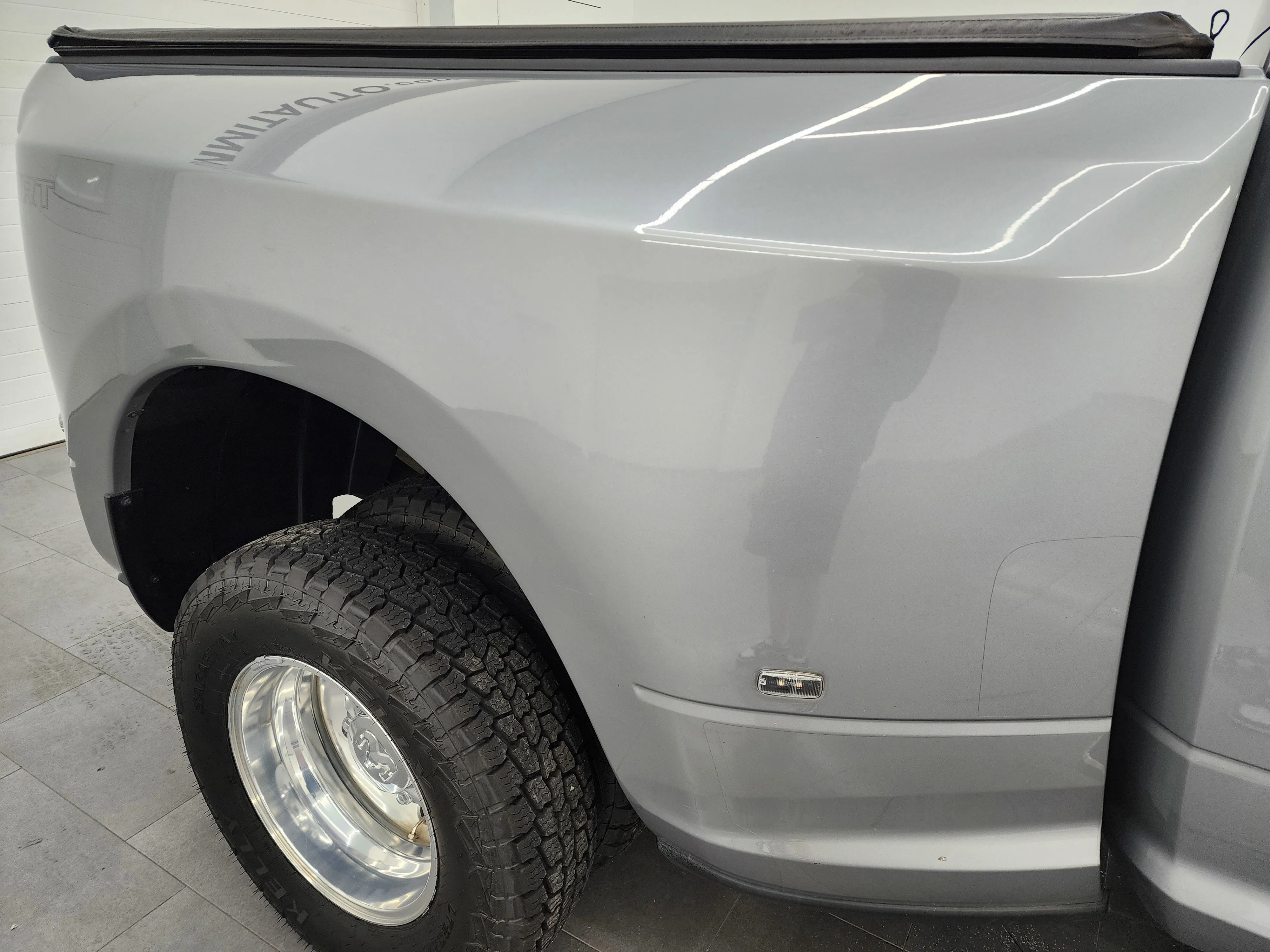 Used 2022 Billet Silver Metallic Clearcoat Ram Big Horn image 27
