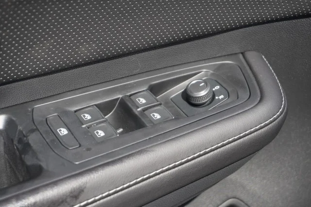 New 2026 Pure Gray Volkswagen 2.0T SE w/Technology image 17