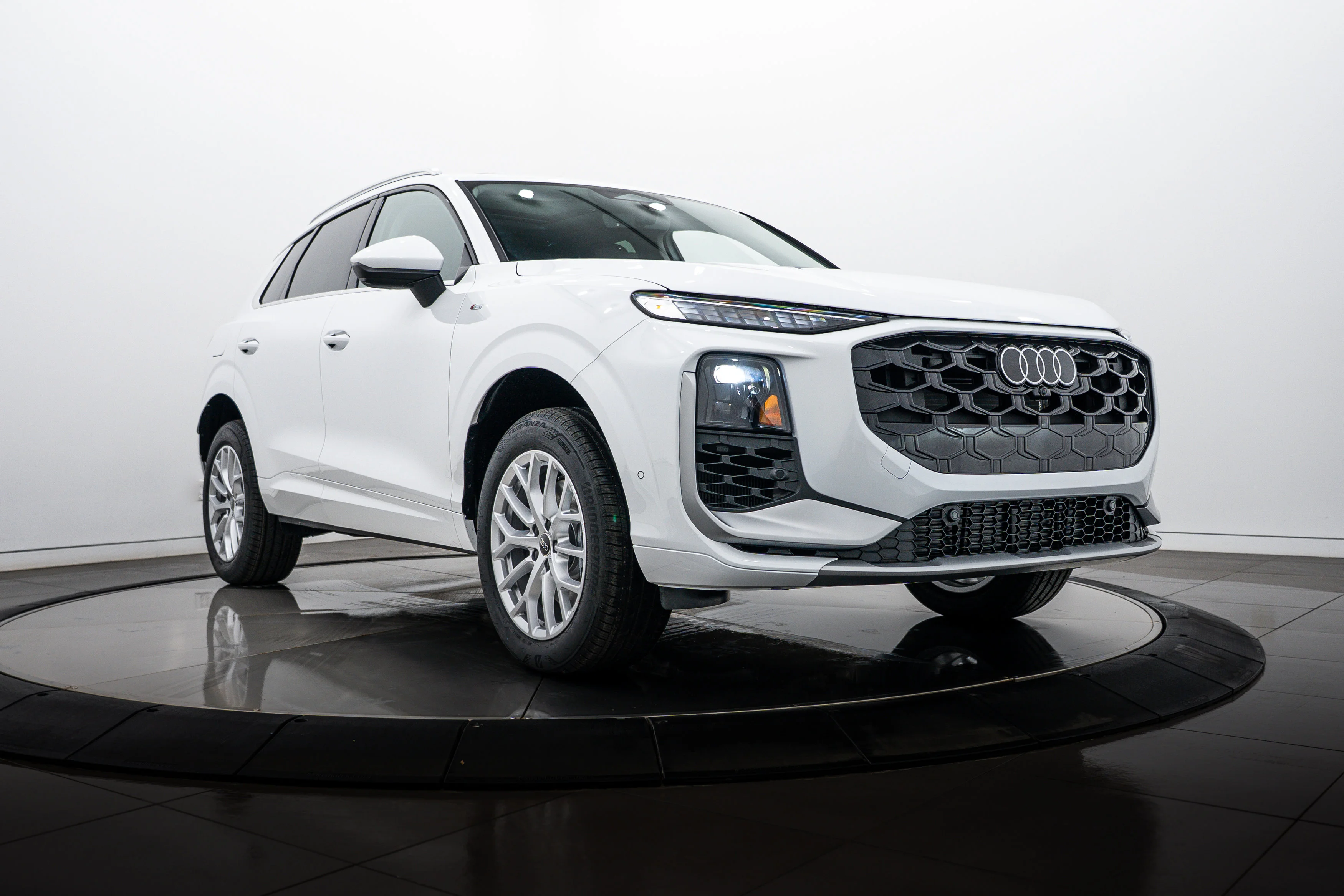 2026 Audi Q3 S line quattro's photo