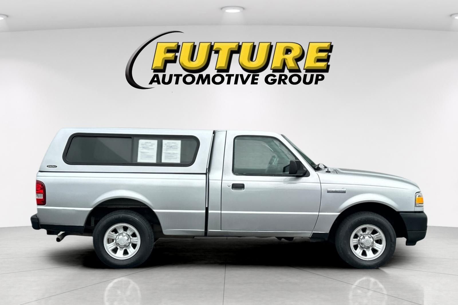 Used 2009 Silver Ford  image 2