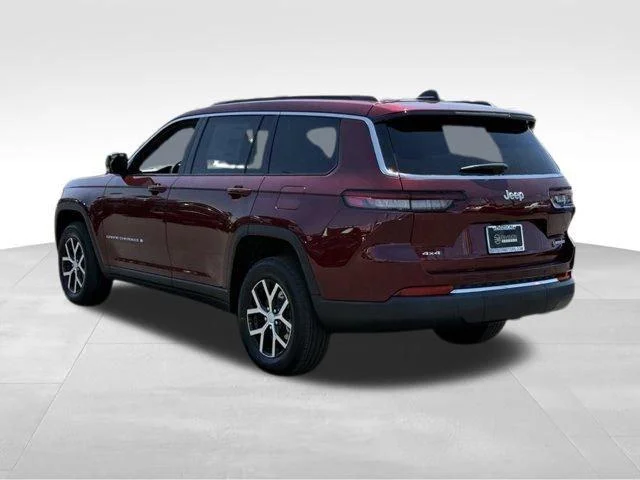 New 2025 Velvet Red Pearl-Coat Exterior Paint Jeep Limited image 6