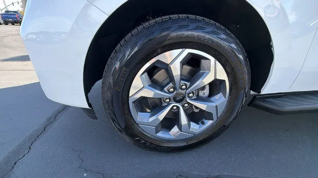 New 2027 Star White Metallic Tri-Coat Ford Active image 10