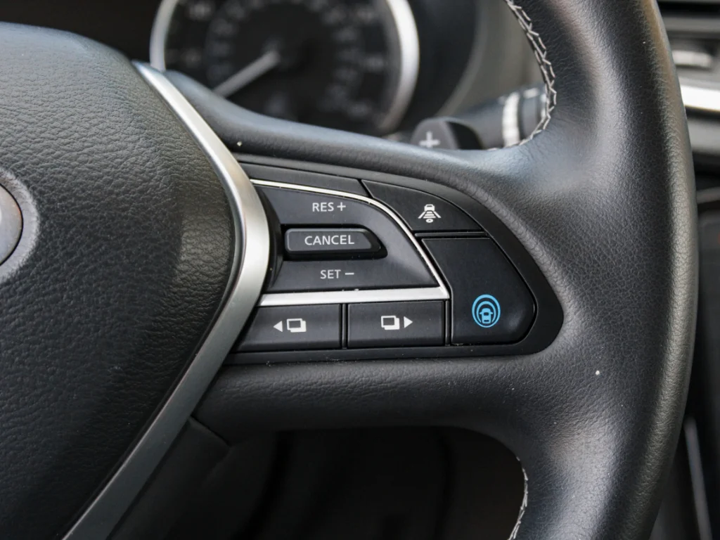 Used 2024 Hermosa Blue INFINITI LUXE image 15