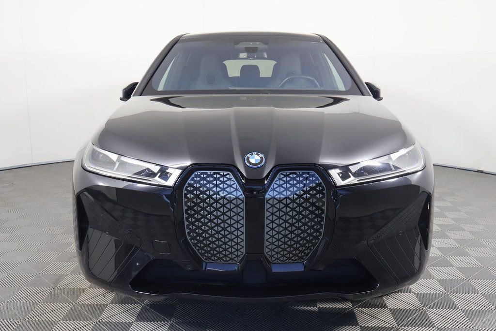 Certified Used 2024 Black Sapphire Metallic BMW xDrive50 image 5