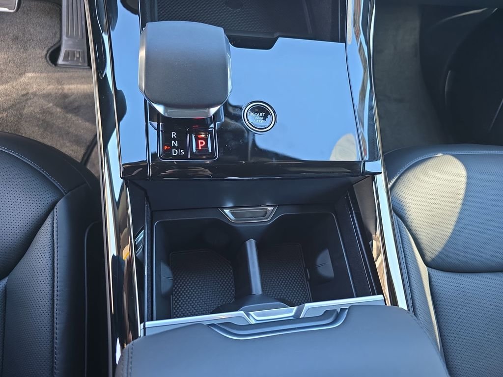 New 2026 Fuji White Land Rover Dynamic SE image 26