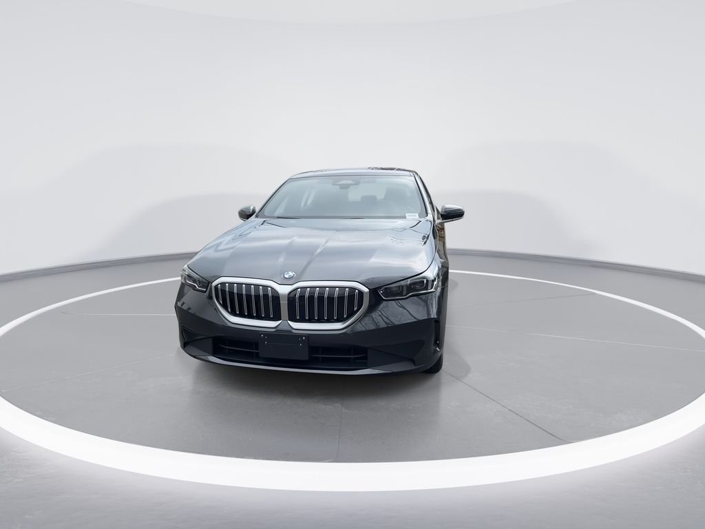 Used 2026 Dark Graphite BMW 530i xDrive image 3
