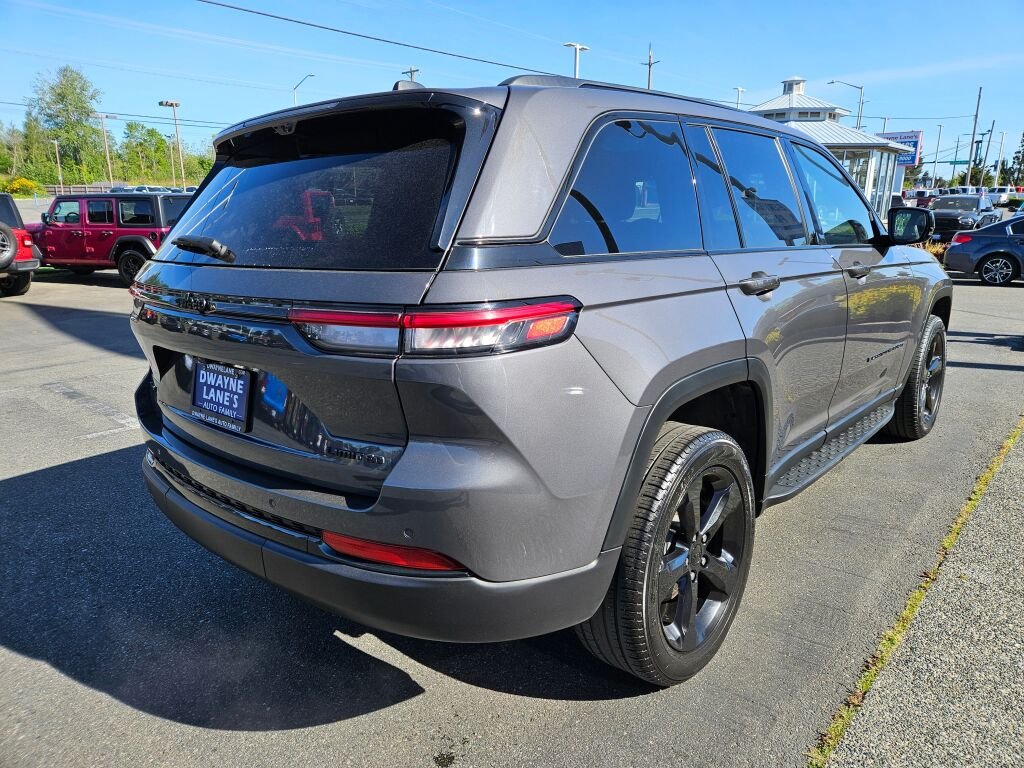 Used 2024 Baltic Gray Metallic Clear Coat Jeep Limited image 5