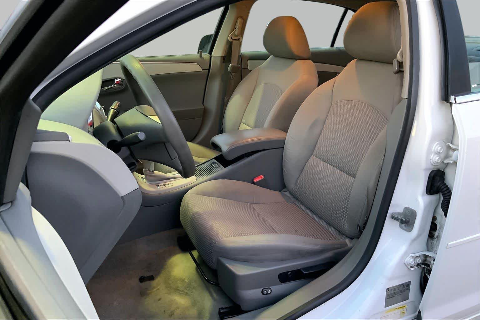 Used 2012 Summit White Chevrolet LS w/1FL image 7