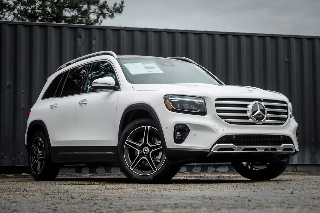 2026 Mercedes-Benz GLB GLB 250 4MATIC's photo